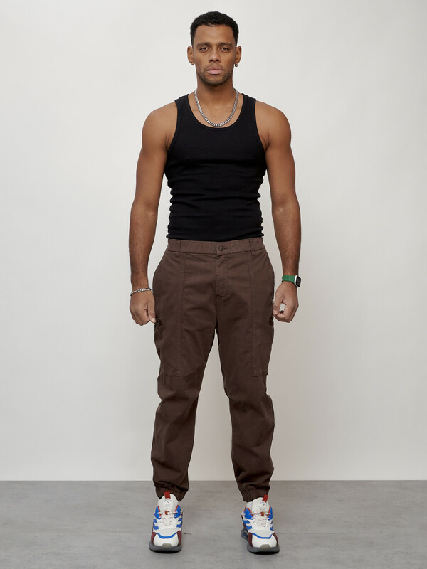 Джинсы карго мужские с накладными карманами коричневого цвета 2419K