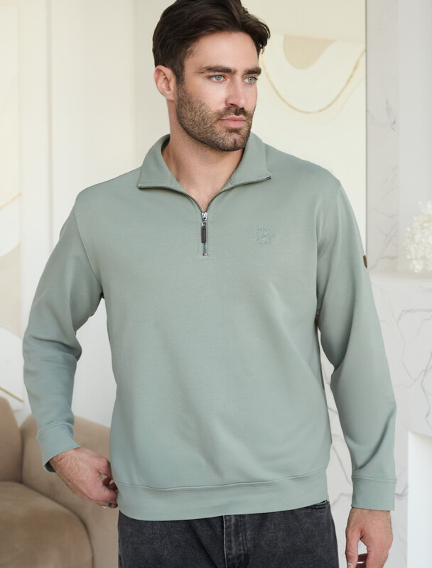 Свитшот с воротом стойкой на молнии из эластичного футера двухнитки