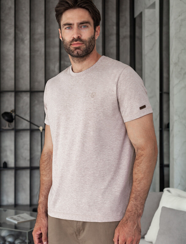 Футболка из премиального хлопка с эластаном