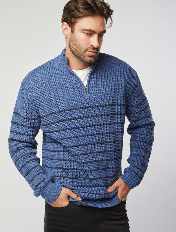 Свитер фактурной крупной вязки с металлической молнией