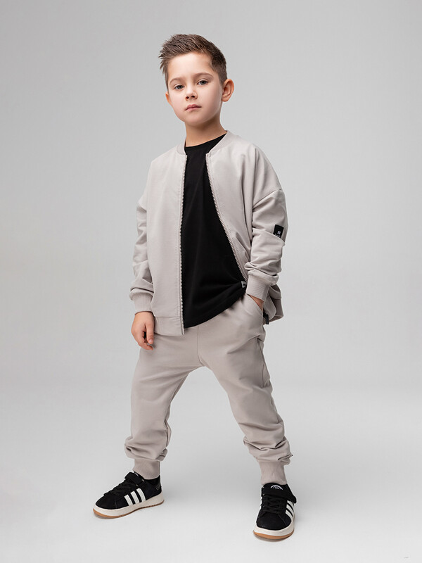 Костюм с бомбером на молнии