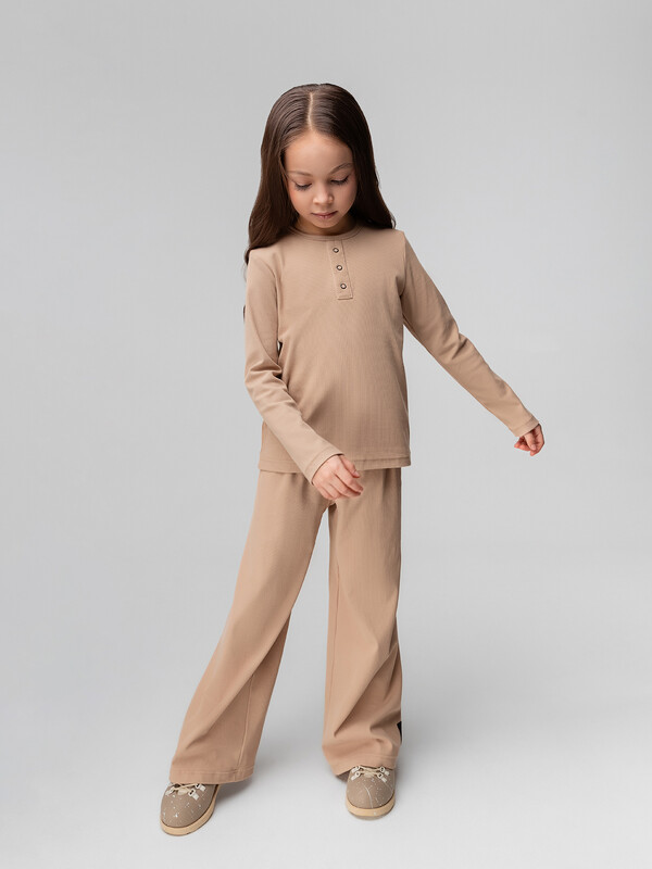 Костюм с брюками