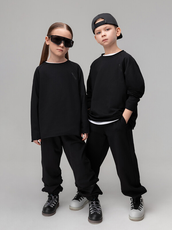 Костюм с необработанными краями