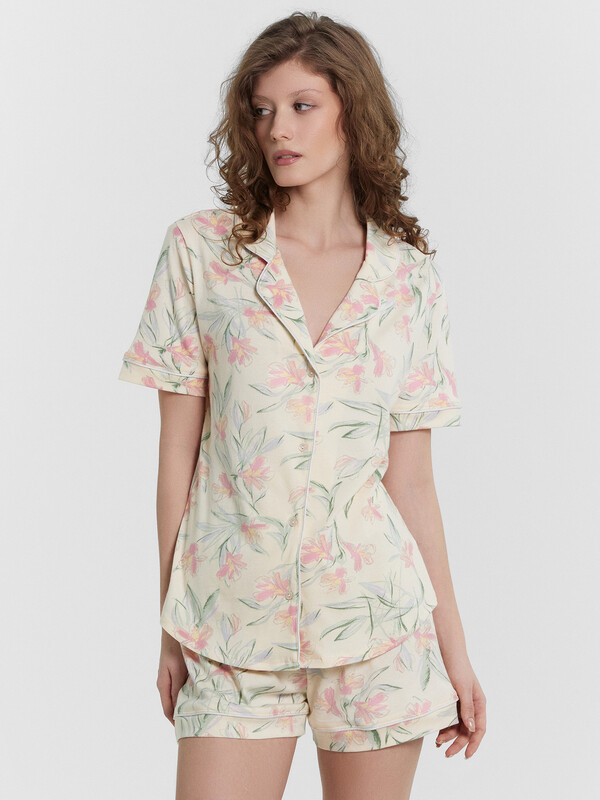 КОМПЛЕКТ ЖЕНСКИЙ (ЖАКЕТ, ШОРТЫ) 592478