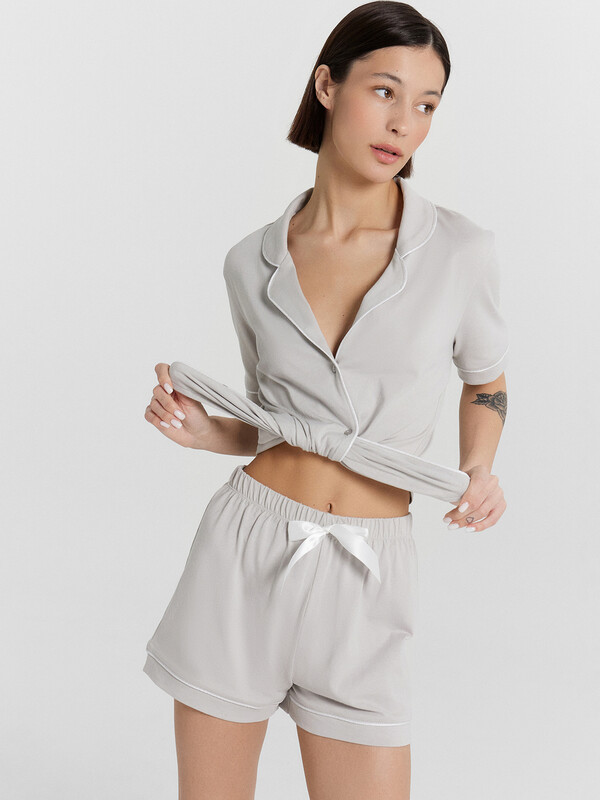 КОМПЛЕКТ ЖЕНСКИЙ (ЖАКЕТ, ШОРТЫ) 592478