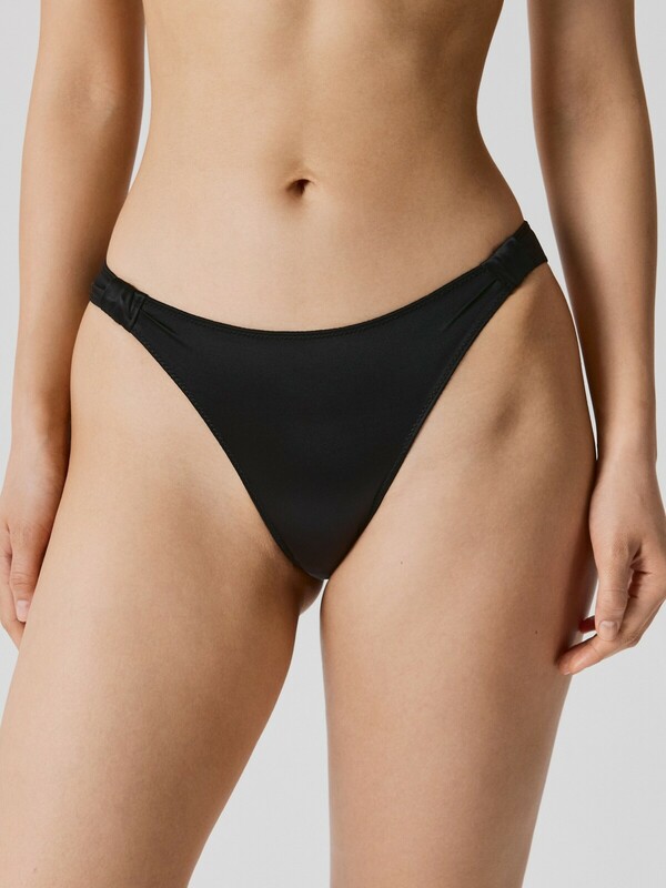 Трусы жен Blush