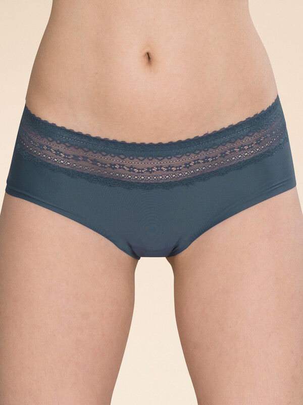 Трусы женские