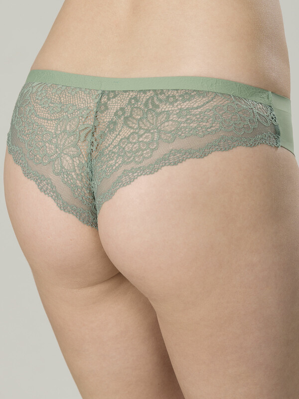 Трусы женские