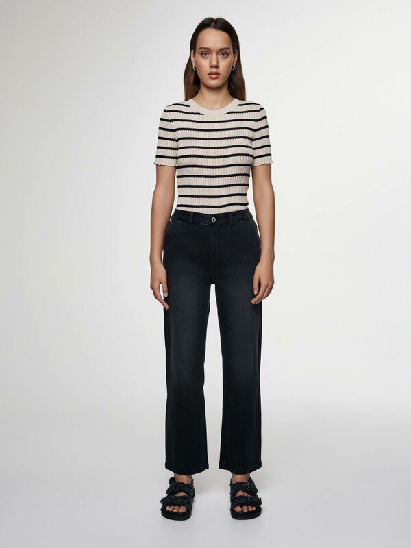 Высокая посадка CONTE CON-624 Укороченные джинсы прямого кроя с карманами брючного типа