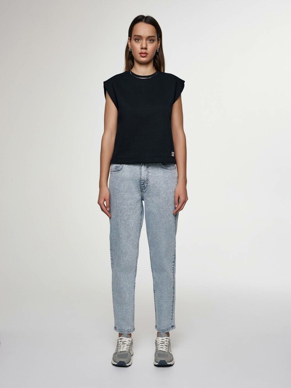 Mom Fit CONTE CON-656 Джинсы mom fit с высокой посадкой