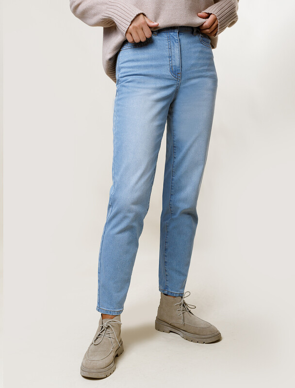 Джинсы мом фит из мягкой эластичной джинсы 13,5OZ