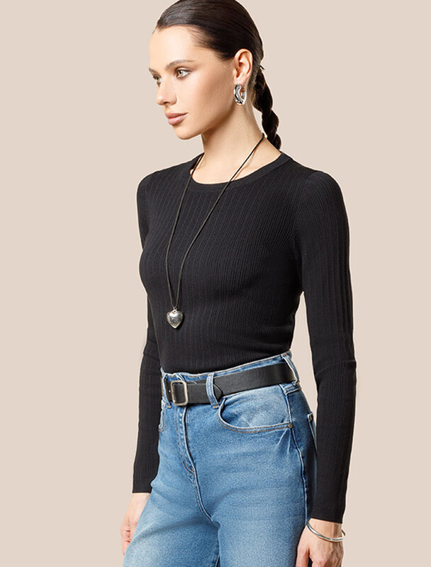 Джемпер тонкой вязки из вискозы с нейлоном