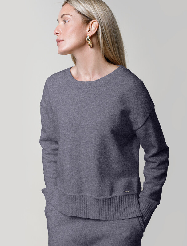 Джемпер из пряжи с кашемиром