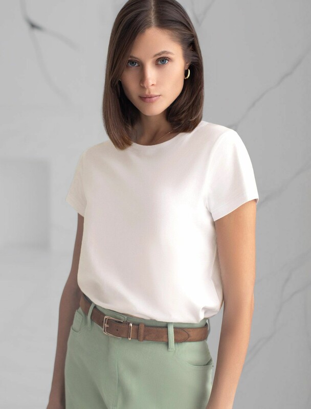 Базовая футболка полуприлегающая из премиального хлопка с эластаном