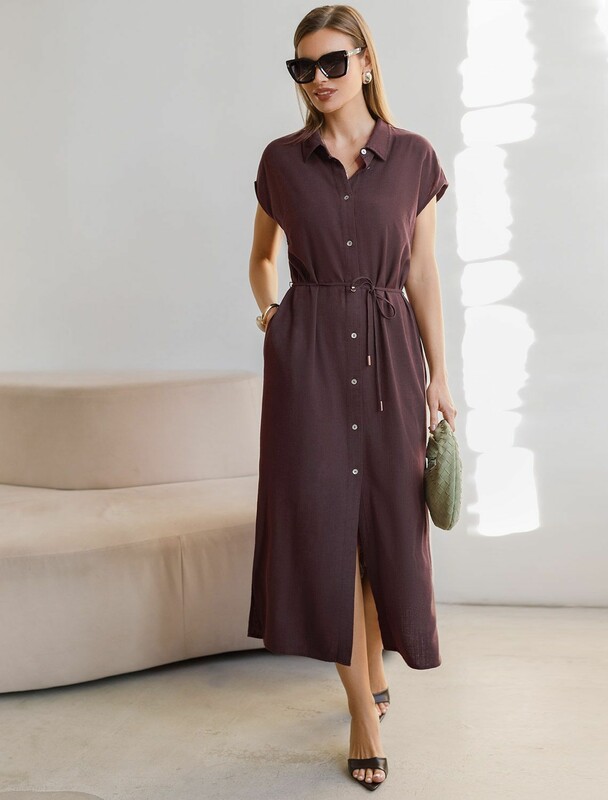 Длинное платье-рубашка с поясом и разрезами изо льна с вискозой