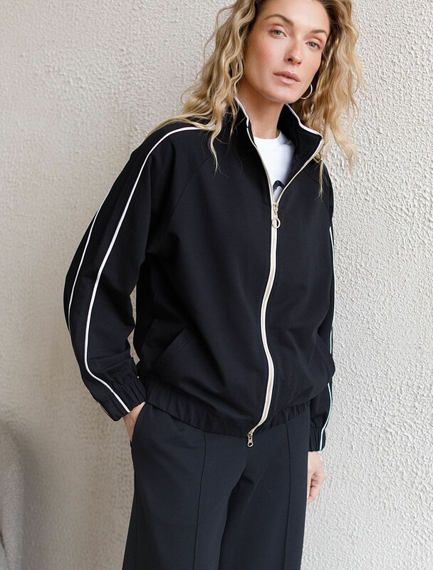 Свободный бомбер с лампасами на молнии из петельчатого футера двухнитки с эластаном