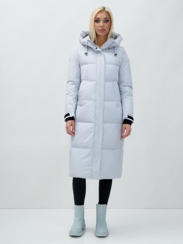 Пальто утепленное стеганное зимнее с капюшоном женское светло-серого цвета 9615SS