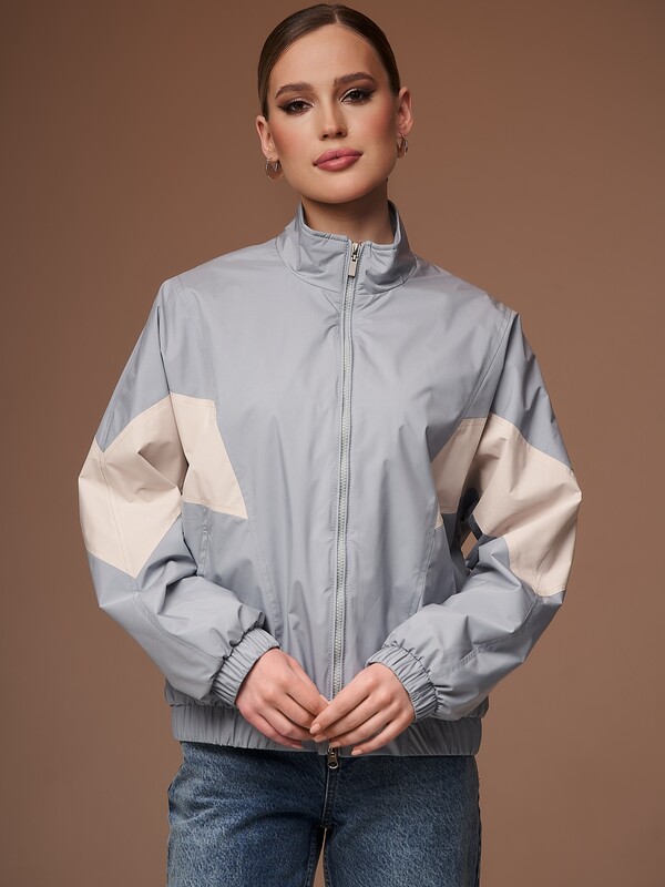 Ветровка женская