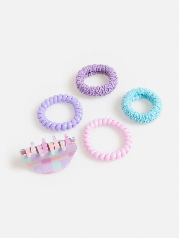 Набор из 4 резинок и 1 заколки для волос дет. Dalax