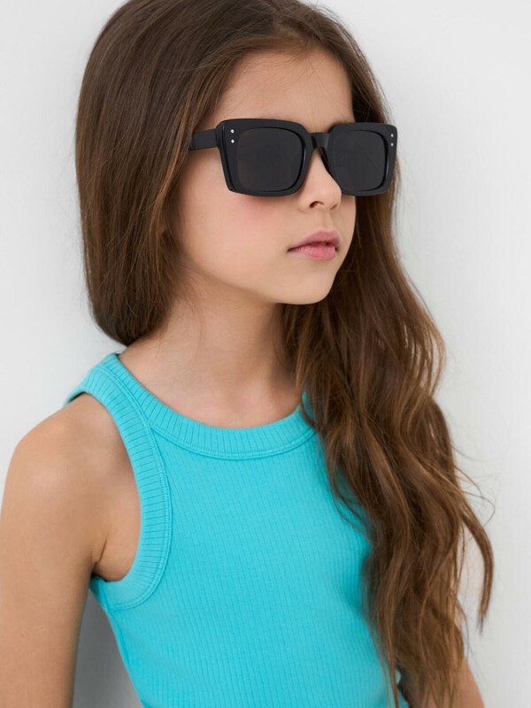 Солнцезащитные очки с поляризацией для детей