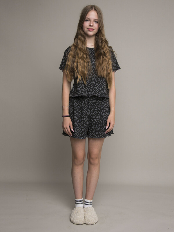 Комплект для девочки (футболка короткий рукав шорты)