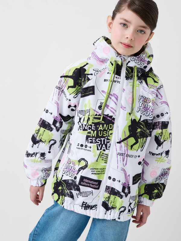 Куртка текстильная с полиуретановым покрытием для девочек (ветровка)
