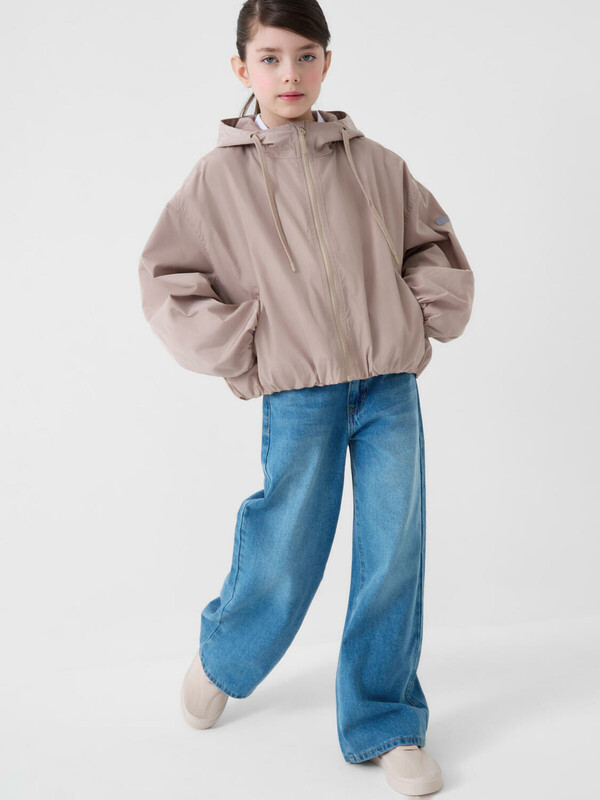 Куртка текстильная с полиуретановым покрытием для девочек (ветровка)