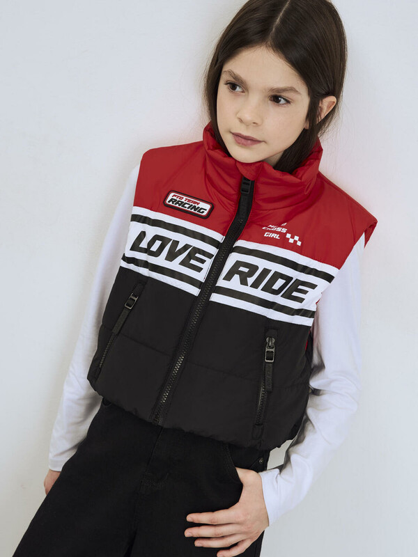 Жилет текстильный с полиуретановым покрытием для девочек