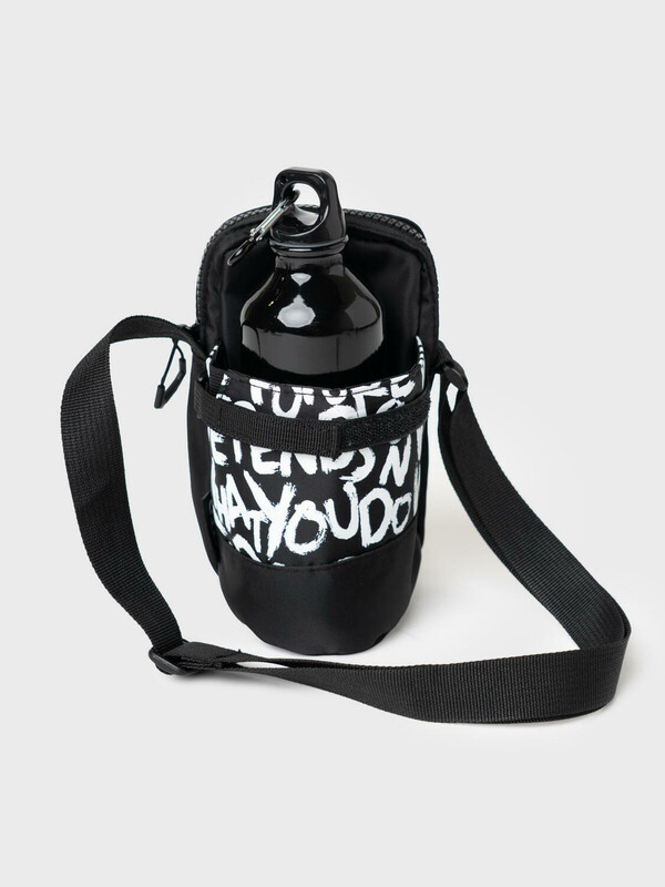 Комплект для мальчиков: сумка, брелок, бутылка для воды