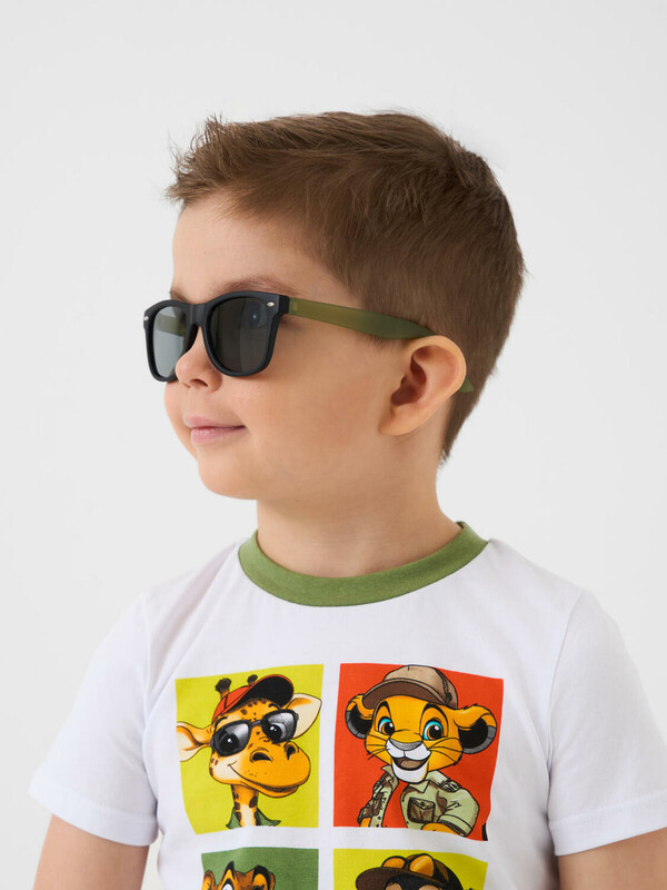 Солнцезащитные очки с поляризацией для детей