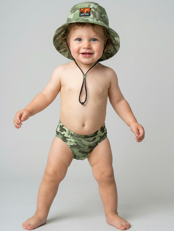 Комплект детский для мальчиков: плавки трикотажные, панама текстильная