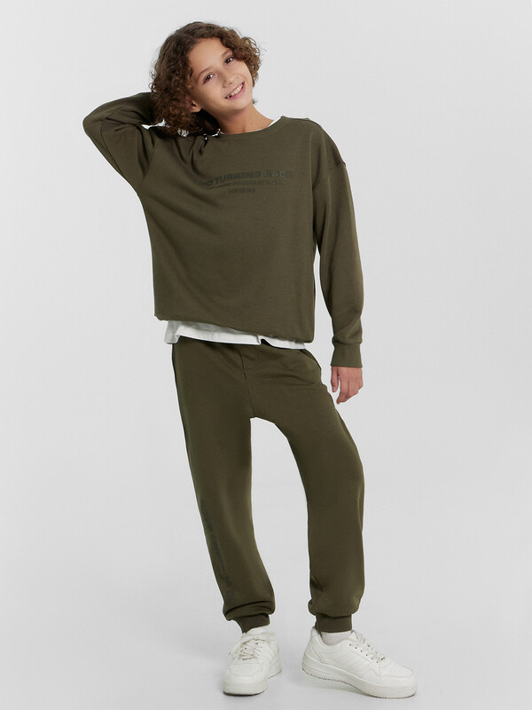 КОМПЛЕКТ ДЛЯ МАЛЬЧИКОВ (ДЖЕМПЕР, БРЮКИ) 393326