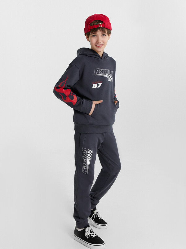 КОМПЛЕКТ ДЛЯ МАЛЬЧИКОВ (ХУДИ, БРЮКИ) 393347