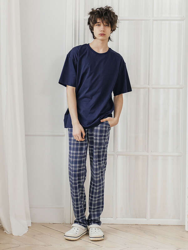 Комплект (футболка и брюки)