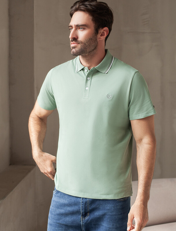 Футболка-поло из фактурного трикотажа