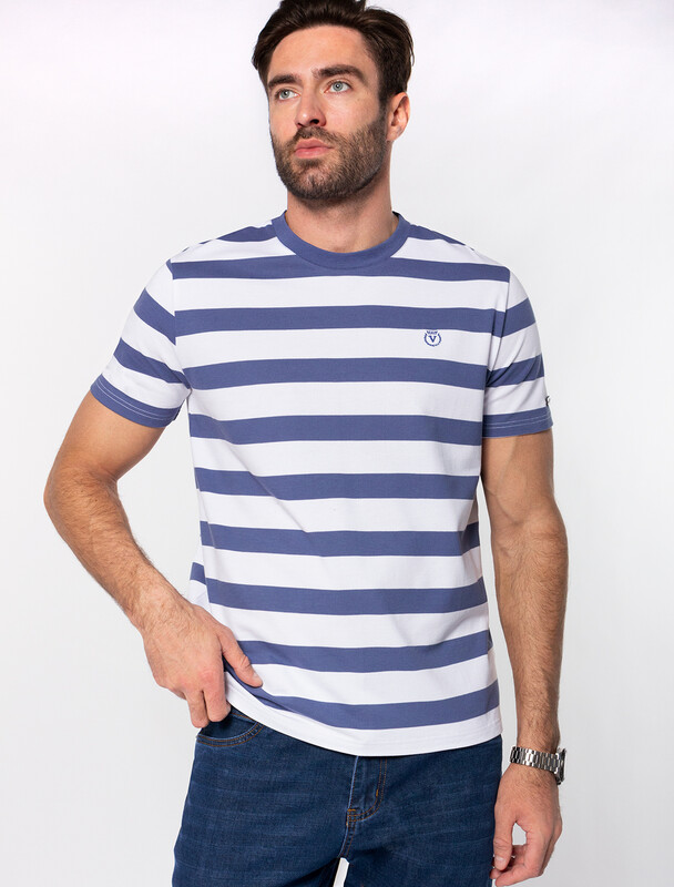 Футболка из фактурного трикотажа