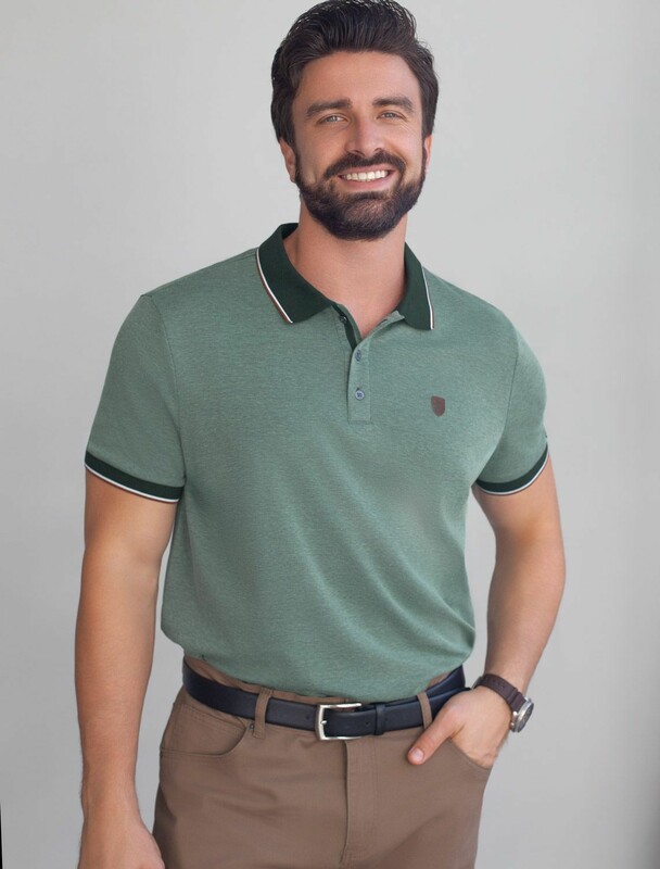 Футболка поло с воротником на пуговтцах из полотна пике с меланжевым плетением с эластаном