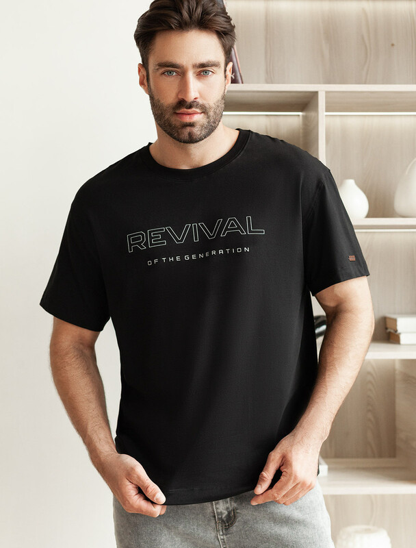 Свободная футболка  с авторским принтом