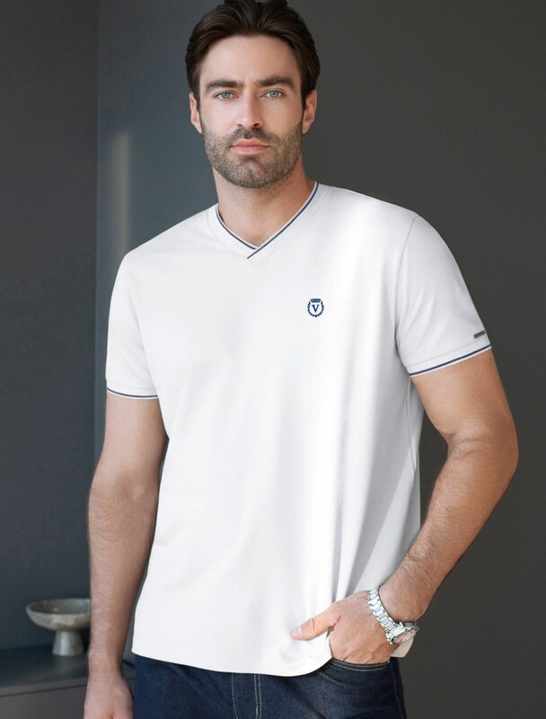 Футболка с V-вырезом из премиального хлопка с эластаном