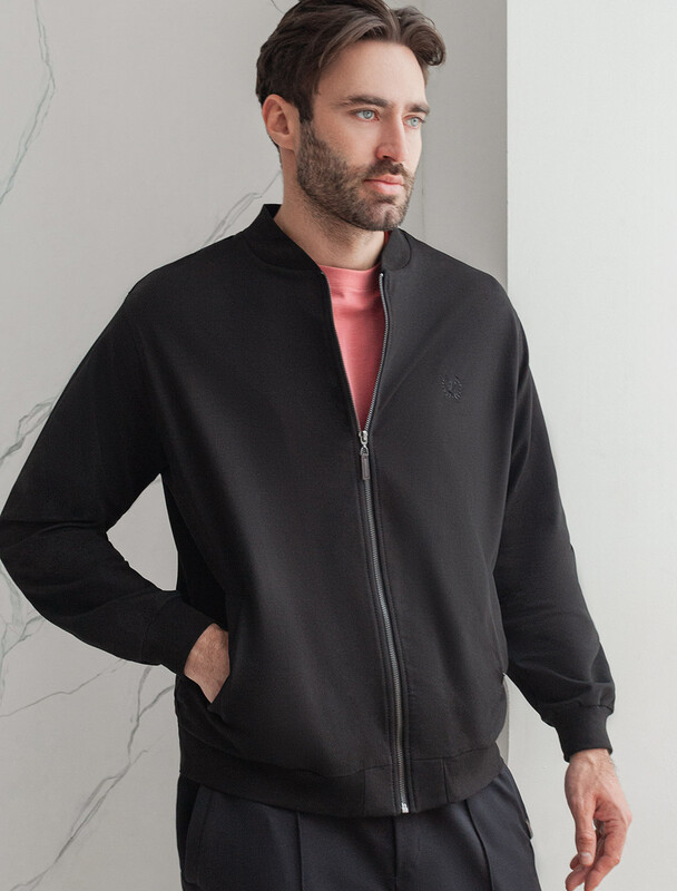 Бомбер из тонкого премиального футера с эластаном