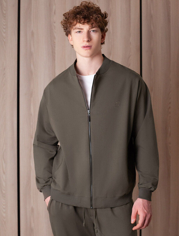 Бомбер из тонкого премиального футера с эластаном