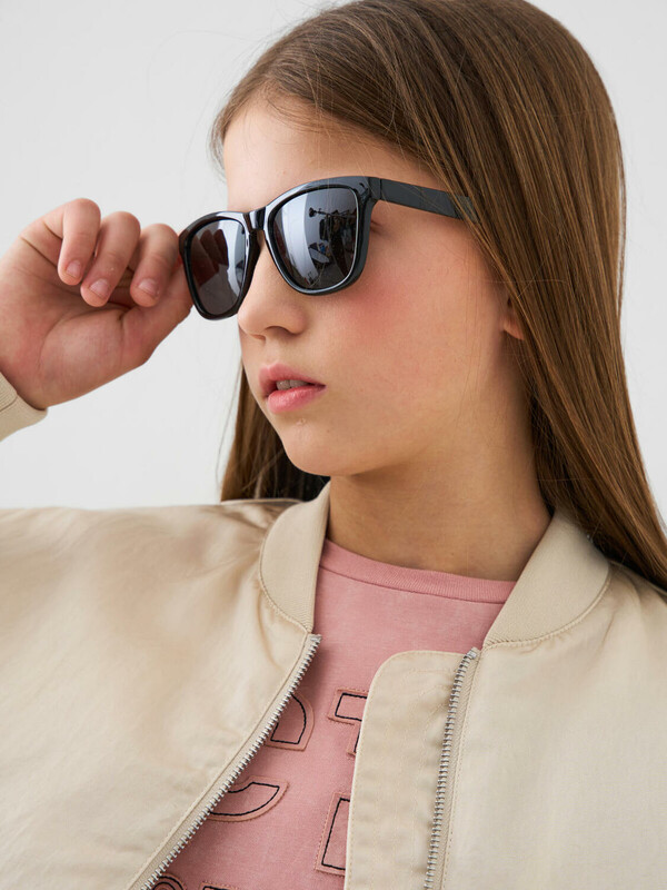 Солнцезащитные очки с поляризацией для детей