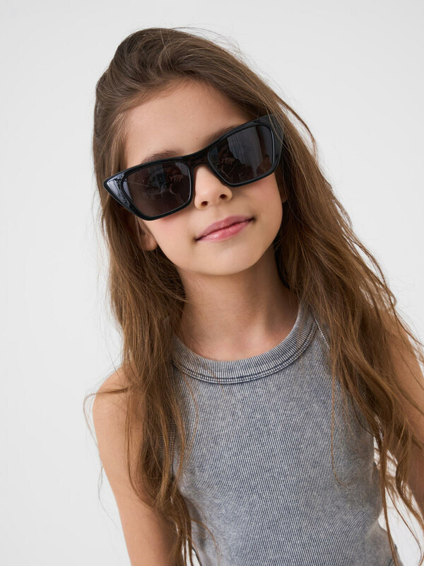 Солнцезащитные очки с поляризацией для детей