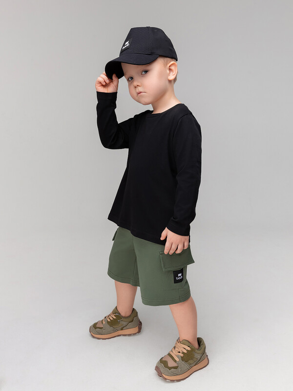 Шорты с накладными карманами