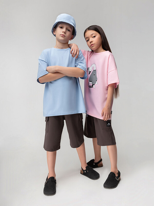 Шорты с накладными карманами