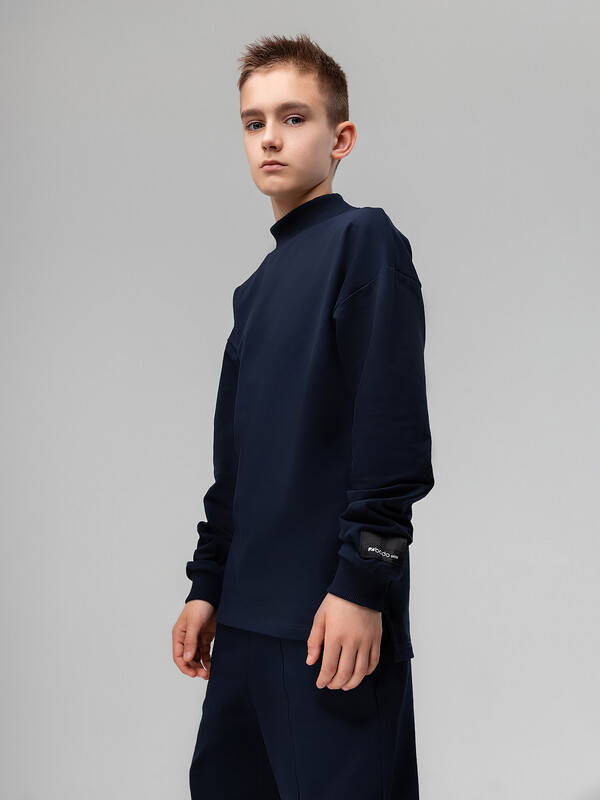 Свитшот с удлиненной спинкой