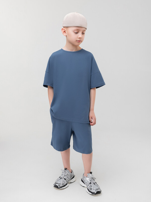 Костюм однотонный с шортами