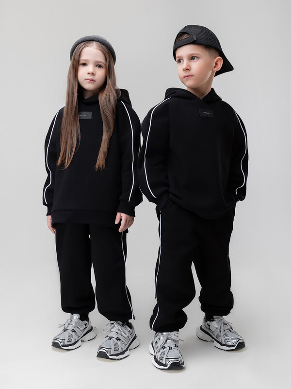 Костюм с окантовкой