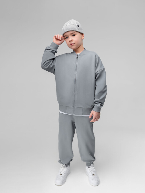 Костюм с бомбером на молнии