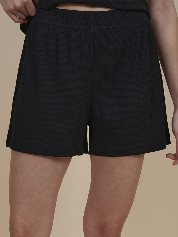 Шорты женские